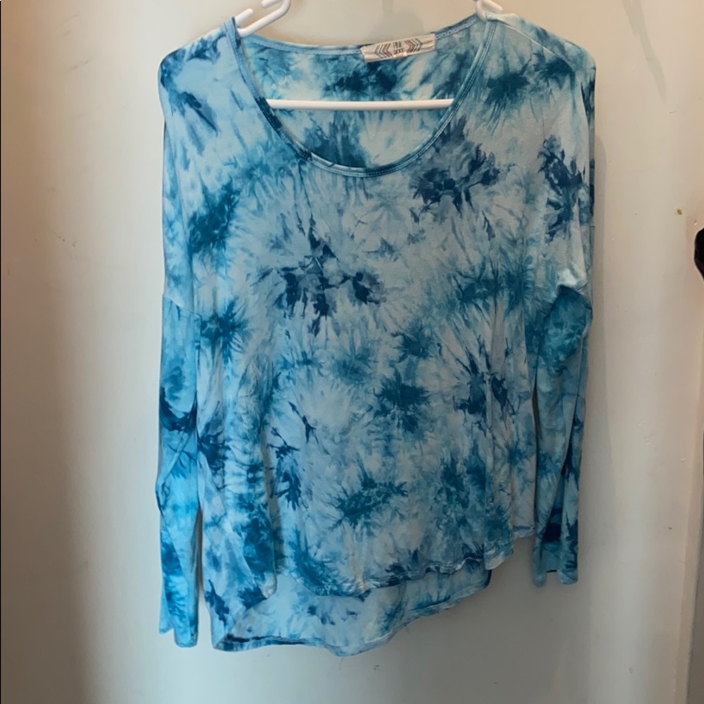 Blue Long sleeve shirt